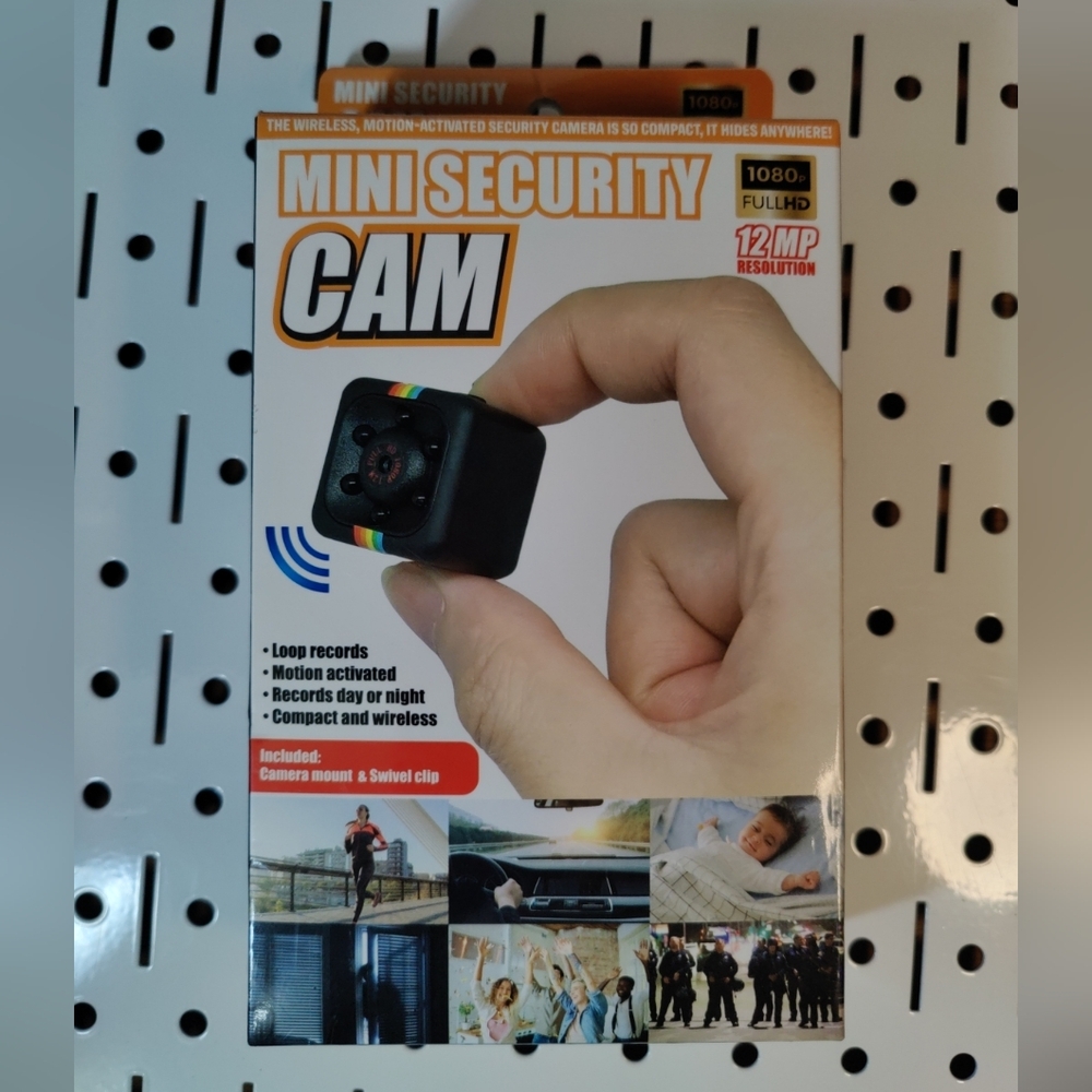 NiB Mini Security Cam 1080p 12 MP With Camera Mount, Swivel Clip, Usb Cable